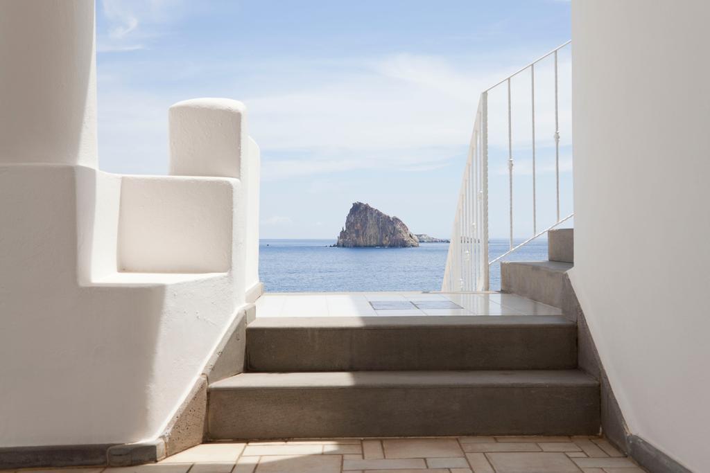 Hotel La Terrazza Panarea Exterior photo